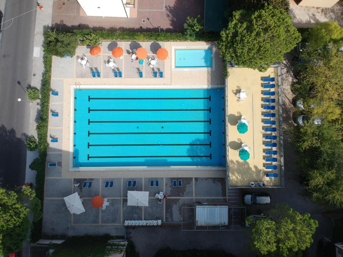 Condominio Res. Palace Bibione Ngoại thất bức ảnh